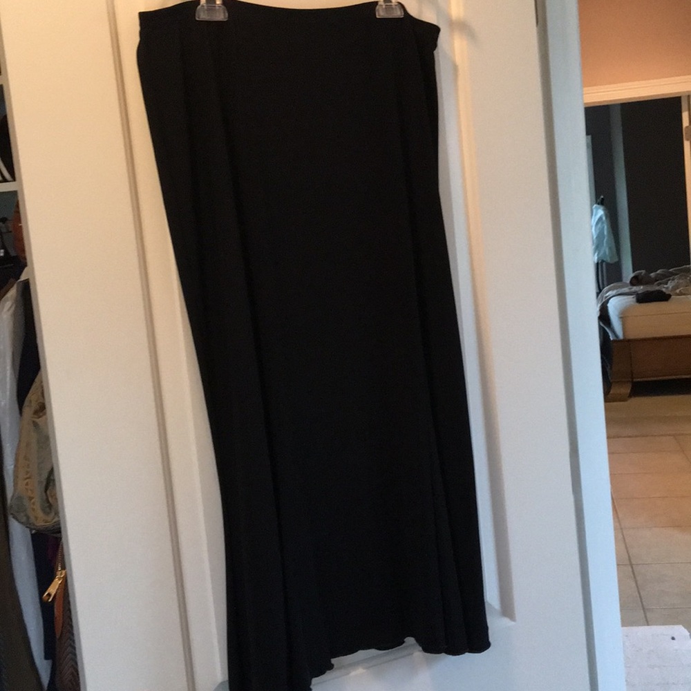 Black skirt
